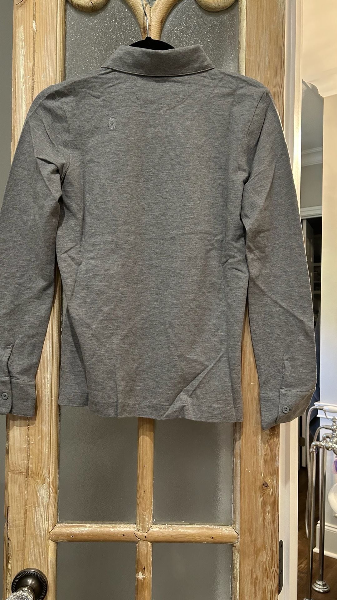 FIGS Long Sleeve Polo Shirt Gray Size XS New with Tags 4