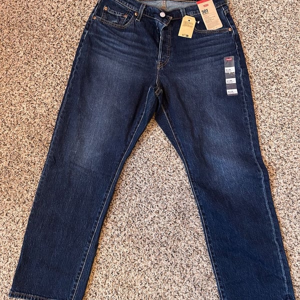 Levi's 501 Curve Stretch Jeans Size 32x28 Dark Wash Straight Leg