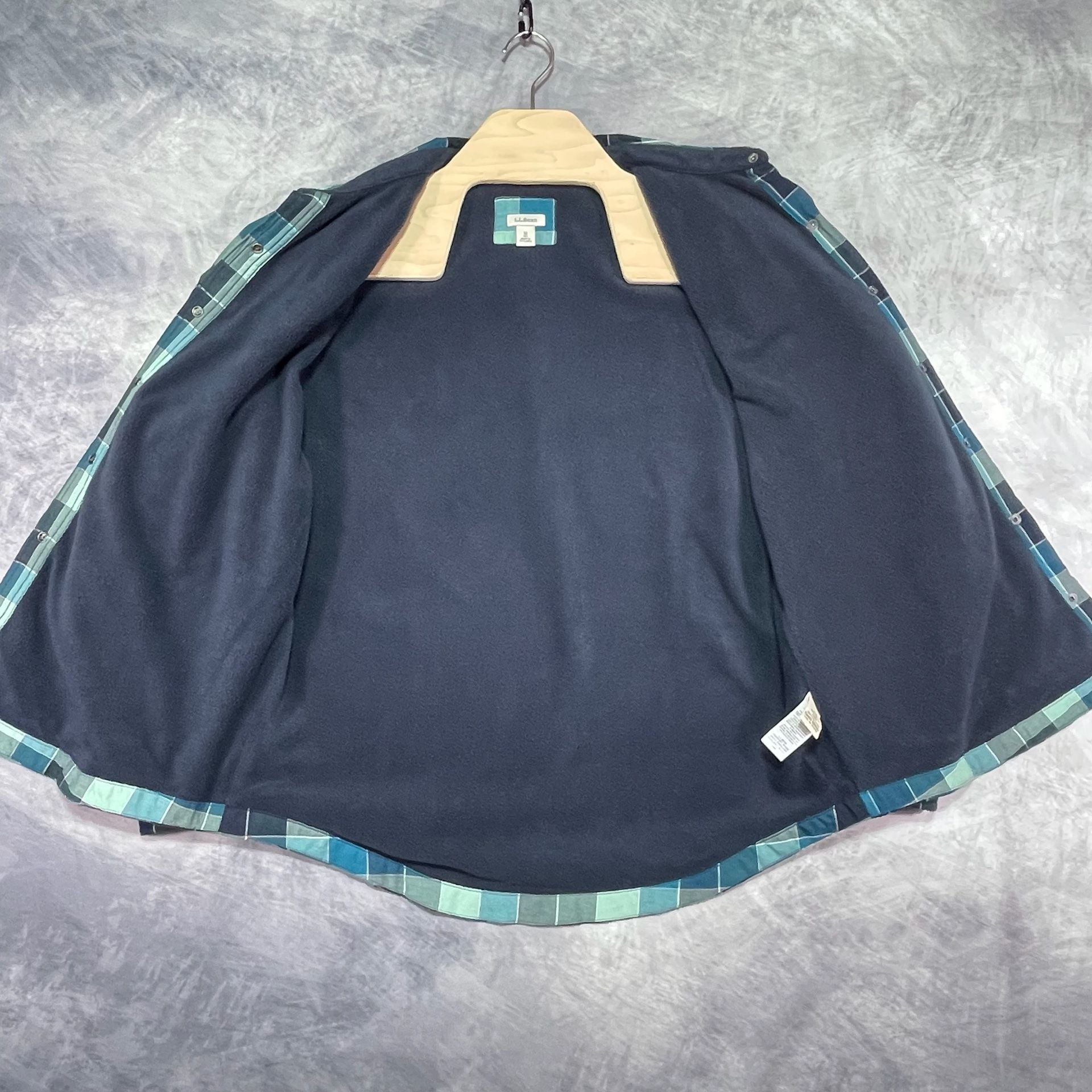 L.L.Bean Plaid Fleece-Lined Shacket Size M Blue Green Checkered 9
