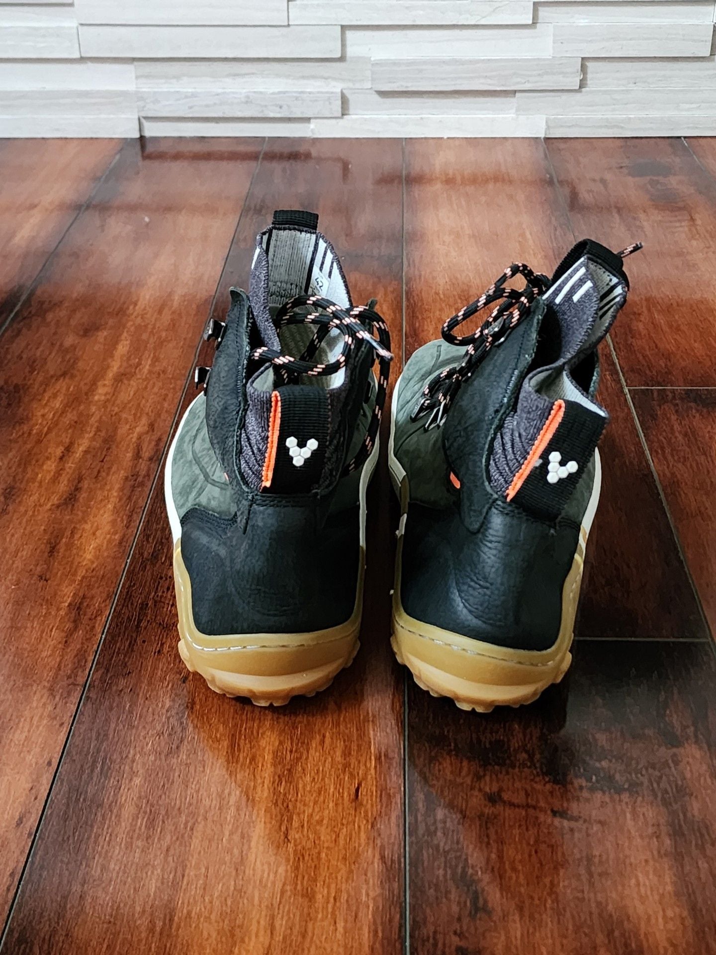 Vivobarefoot Tracker Decon FG2 Hiking Boots Size 42 Green 5
