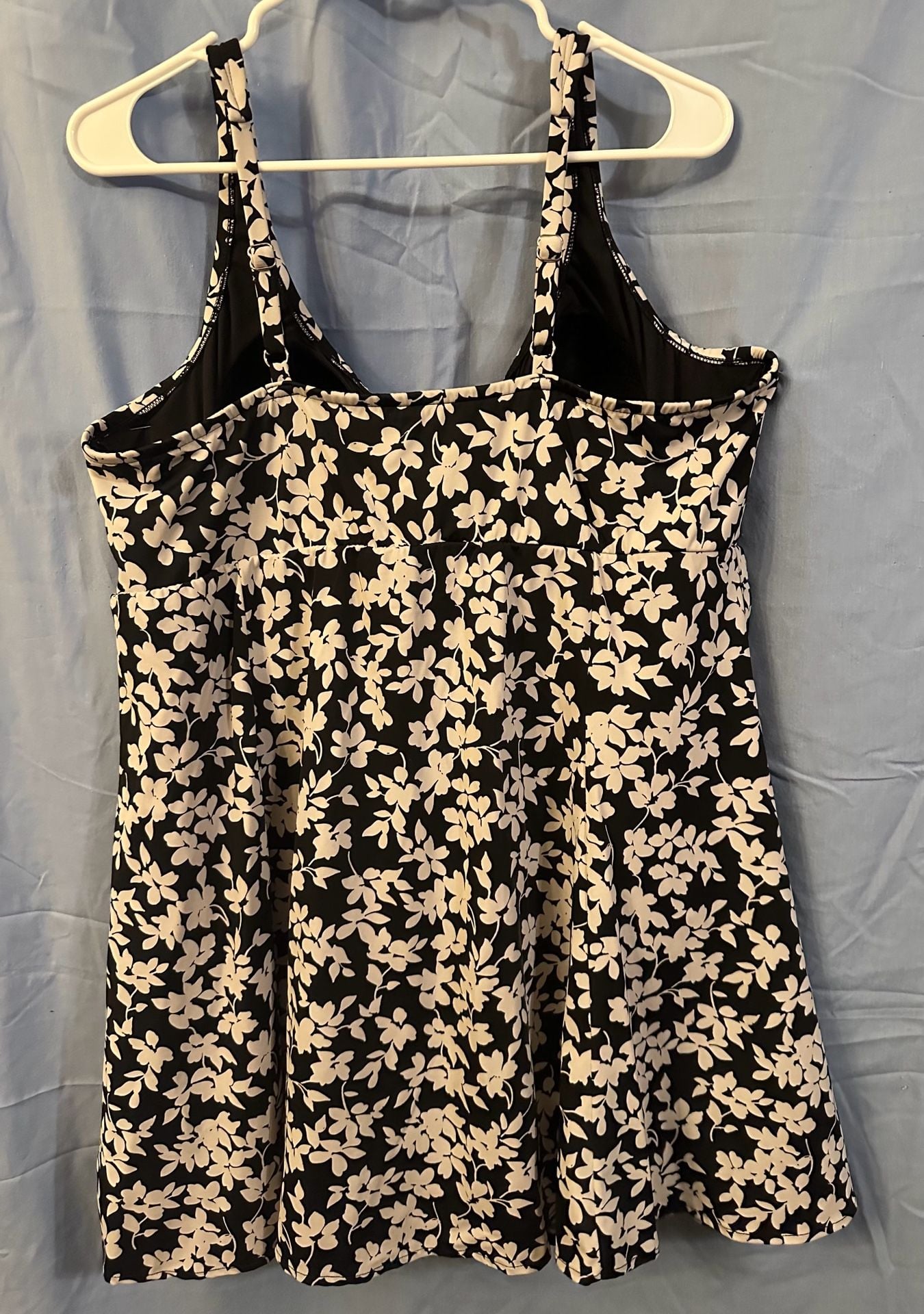 Croft & Barrow Swim Dress Size 3X (24W) Black White Floral One Piece Swimsuit 7