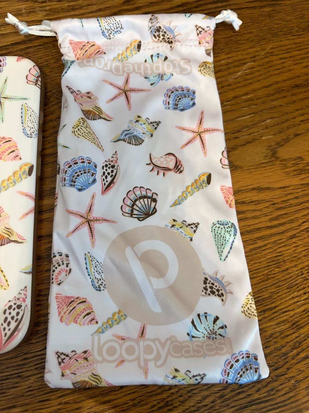 Loopy Cases Coastal Shells iPhone 17 Righty Case and Pouch Set 4