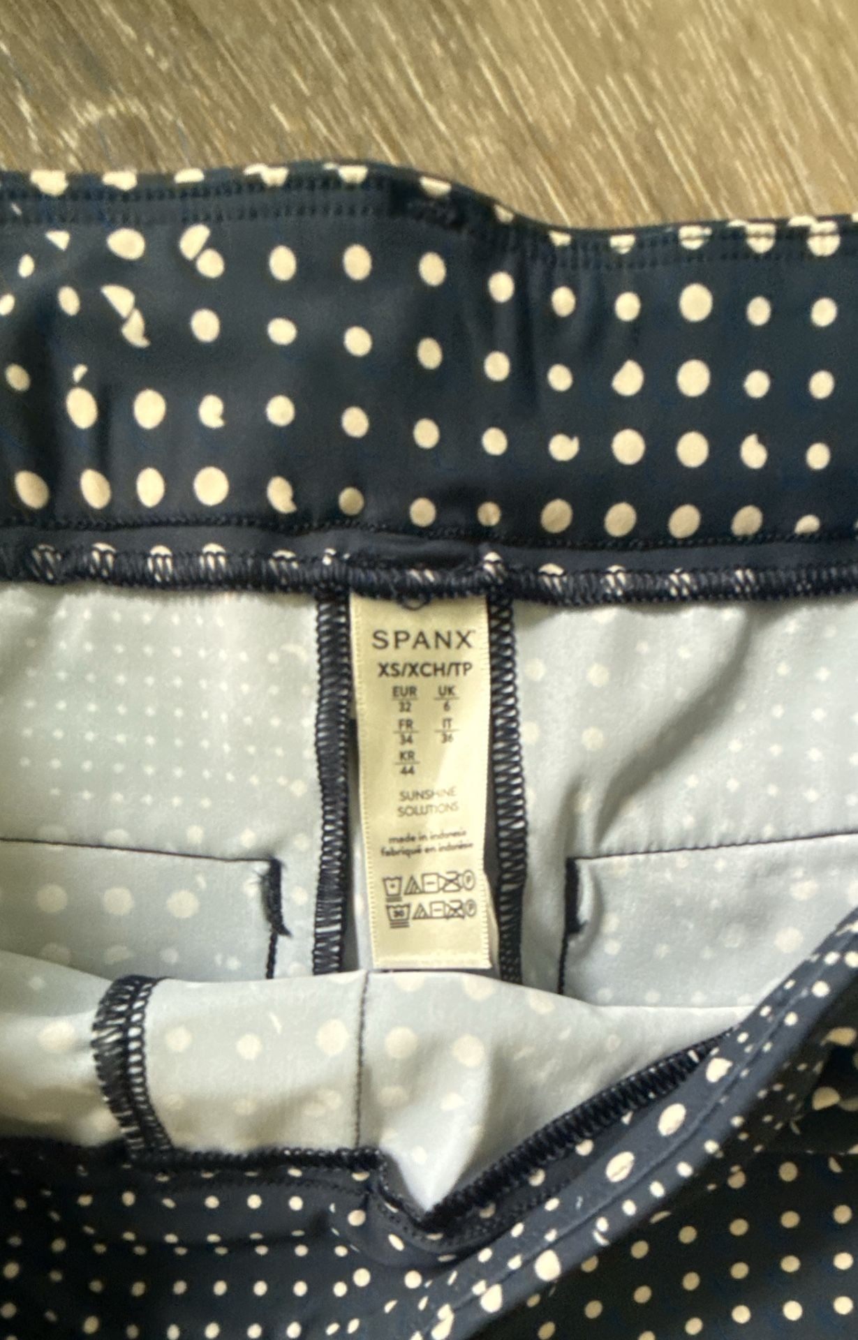 Spanx Polka Dot Shorts Size XS/XCH/TP Navy Blue 3