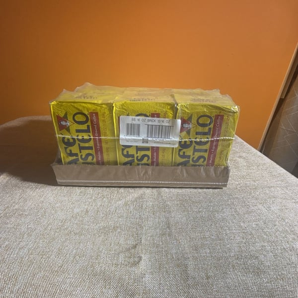 Cafe Bustelo Espresso Dark Roast Ground Coffee 12 Pack 16 Oz Brick