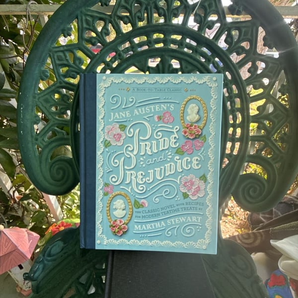 Jane Austen's Pride and Prejudice: A Book-to-Table Classic (Puffin Plated)