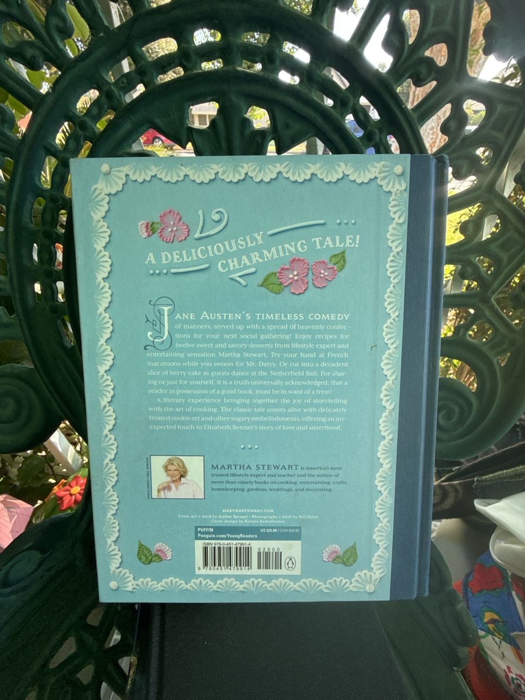 Jane Austen's Pride and Prejudice: A Book-to-Table Classic (Puffin Plated) 8