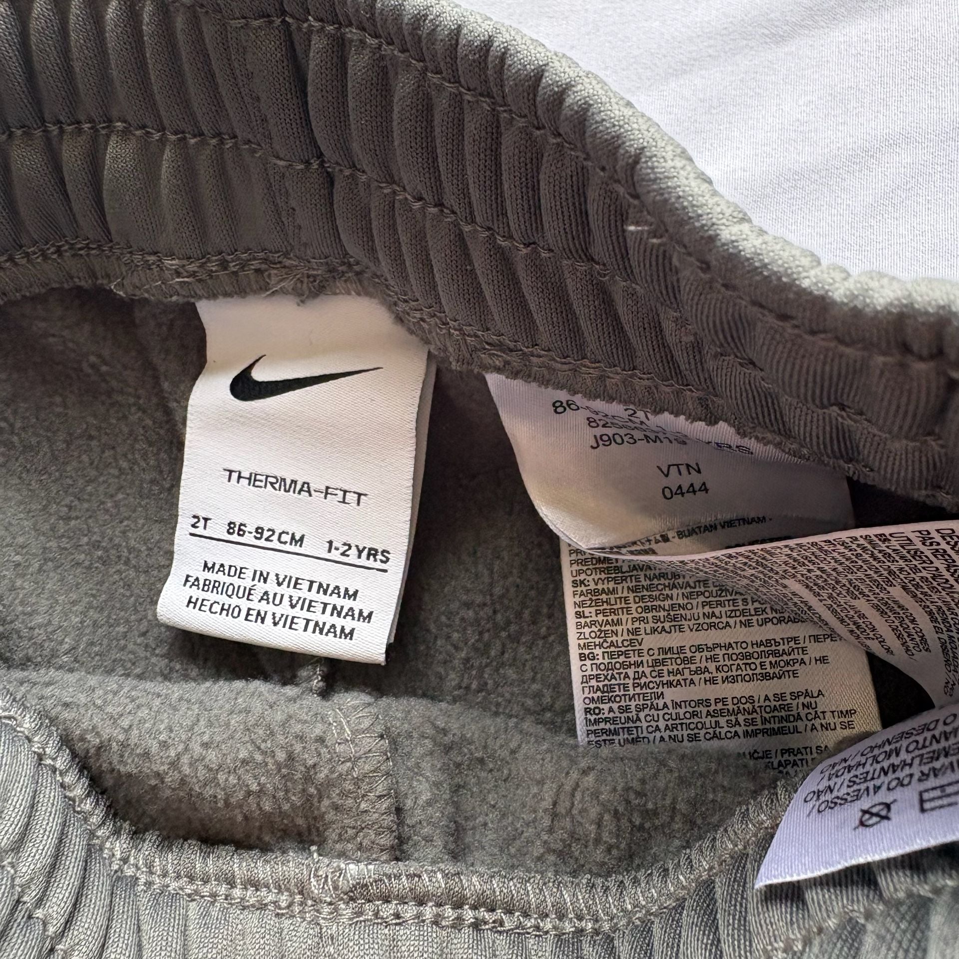 Nike Therma-Fit Pants Size 2T Black and Gray Joggers Set 2