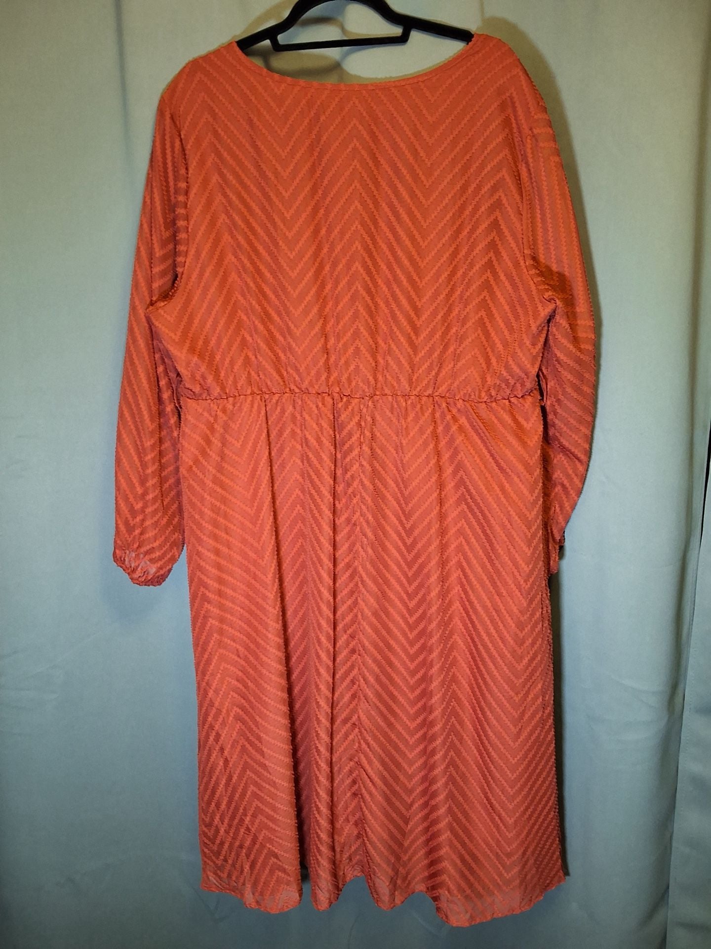 BloomChic Keyhole Textured Ruffles Dress Plus Size 2X 18-20 with Pockets 7