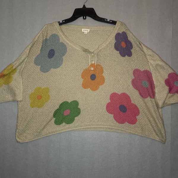 POL Groovy For You V-Neck Flower Print Top In Ivory Size S