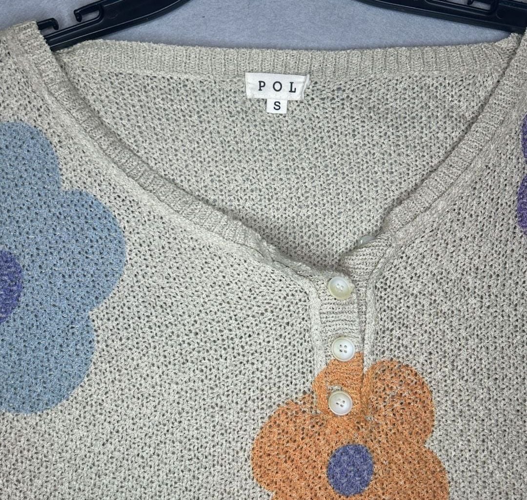POL Groovy For You V-Neck Flower Print Top In Ivory Size S 3