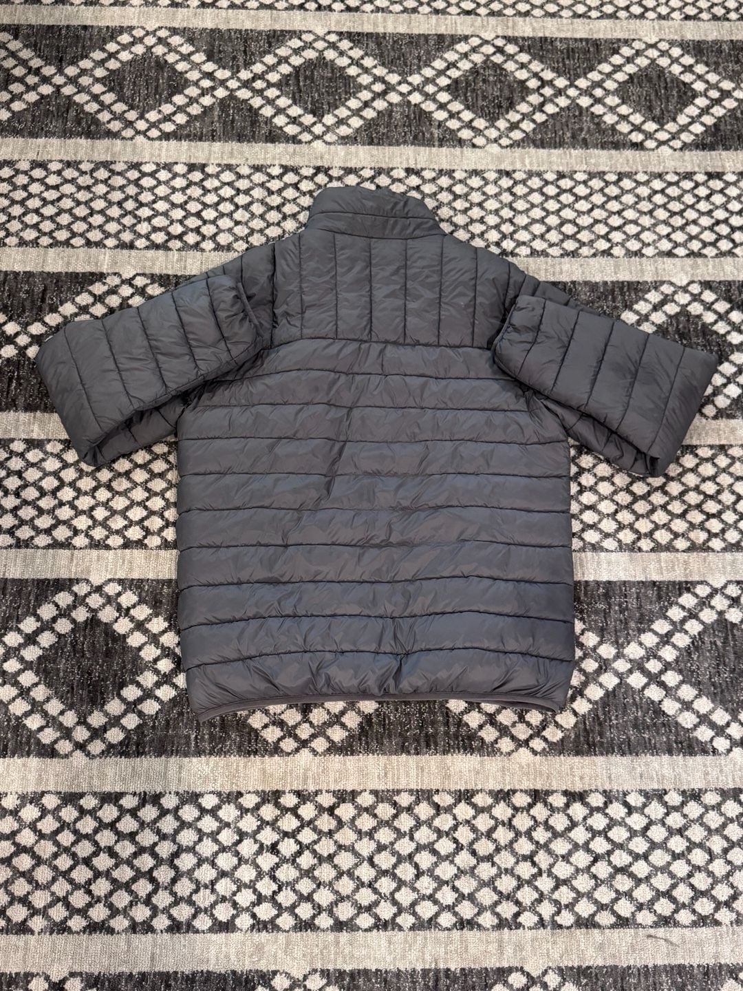 IZOD Men's Puffer Jacket Size M Gray Quilted Full Zip Coat with Pockets 3