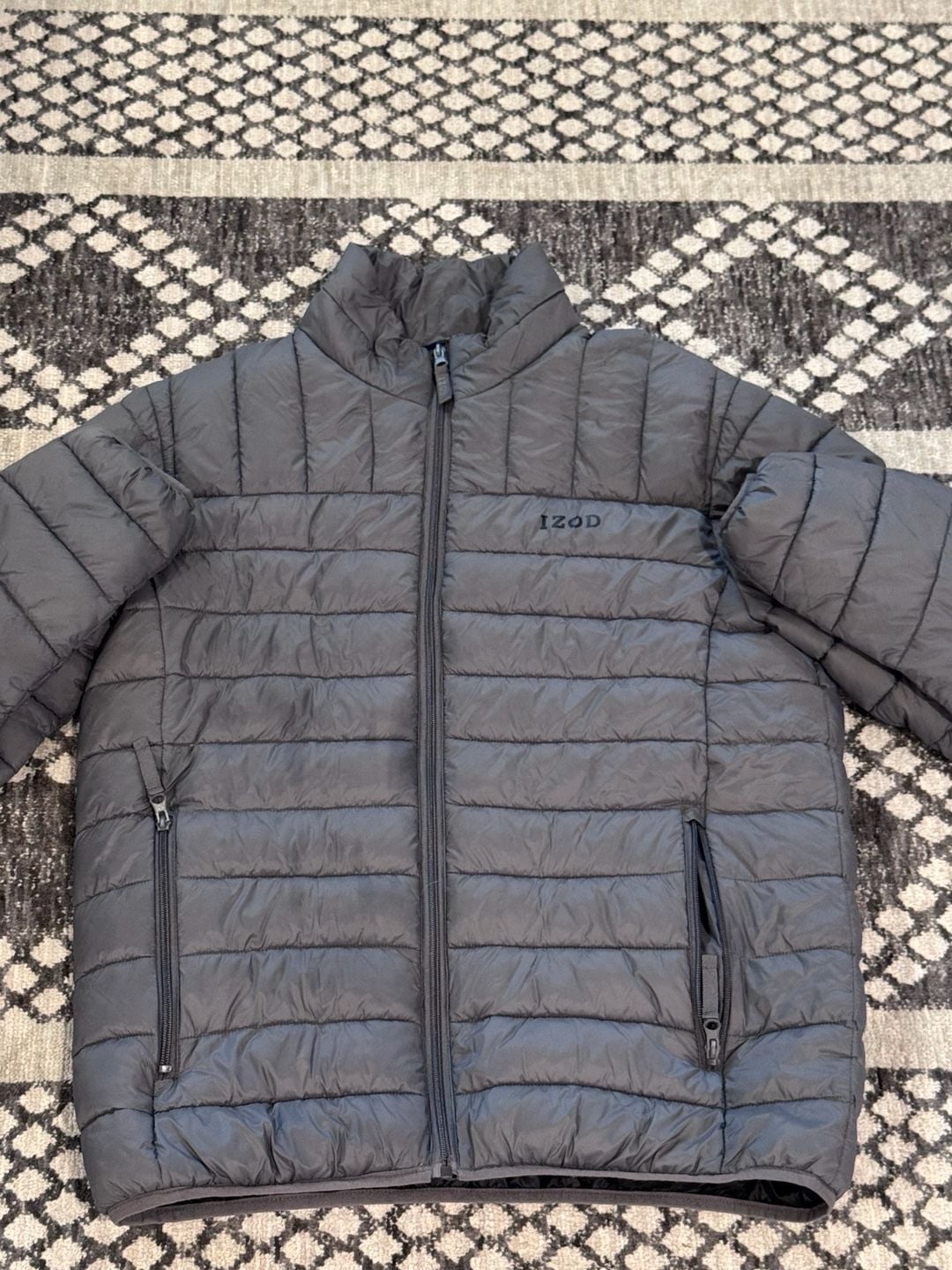 IZOD Men's Puffer Jacket Size M Gray Quilted Full Zip Coat with Pockets 4