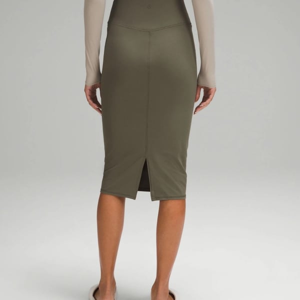 Lululemon Nulu Slim Fit High Rise Midi Skirt Size 2 Dark Olive LW8AH0S