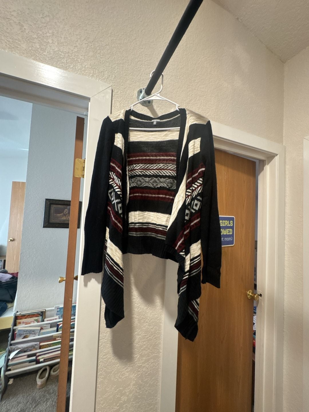 Charlotte Russe Aztec Open Cardigan Size L Black Red White 3