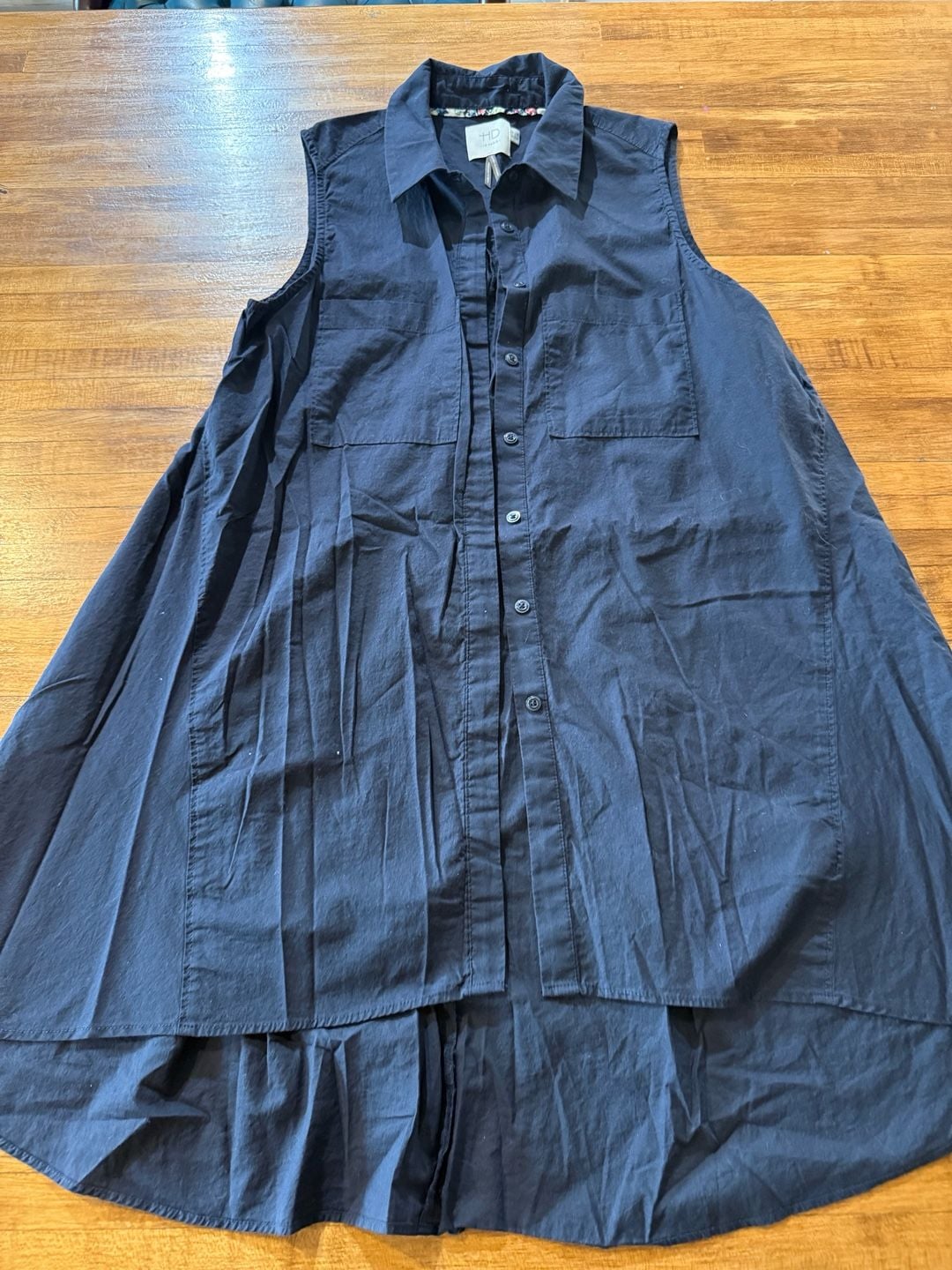 HD in Paris Sleeveless Button Down Tunic (p1) 4