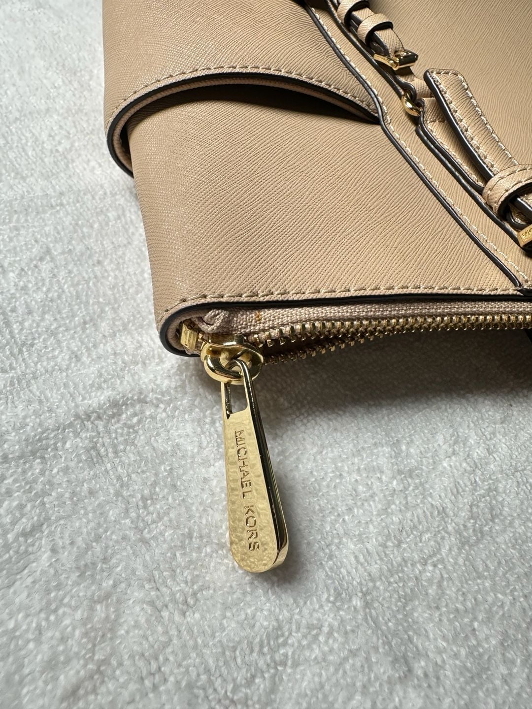 Michael Kors Jet Set East West Top Zip Tote Bag Beige Leather 7
