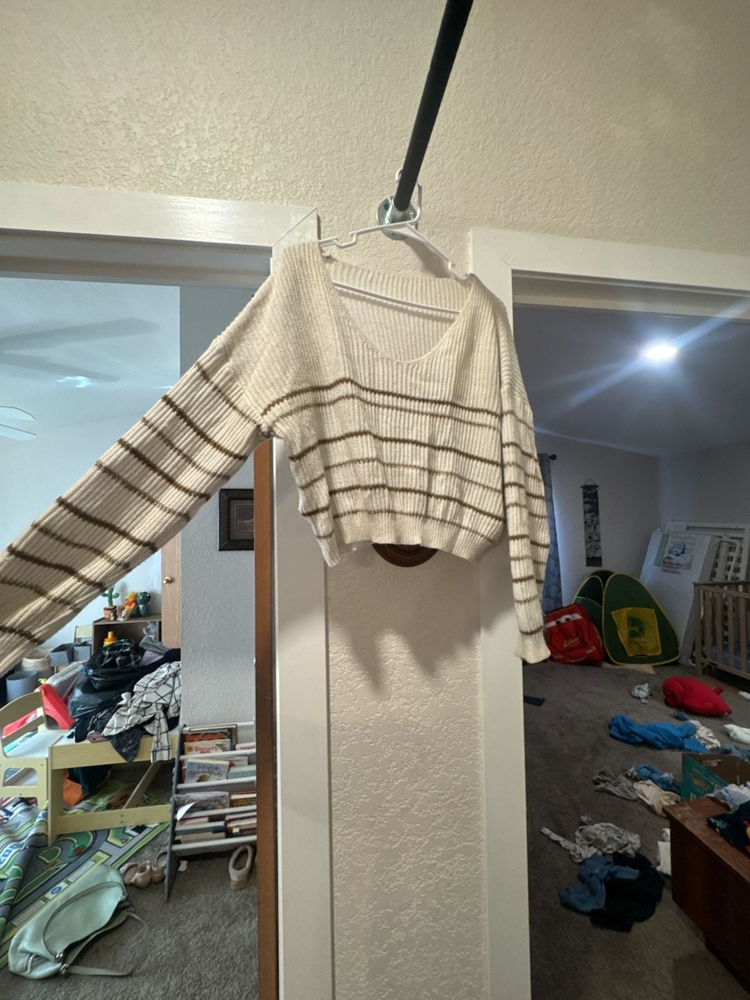 SHEIN Striped V-Neck Cropped Knit Sweater Beige 3