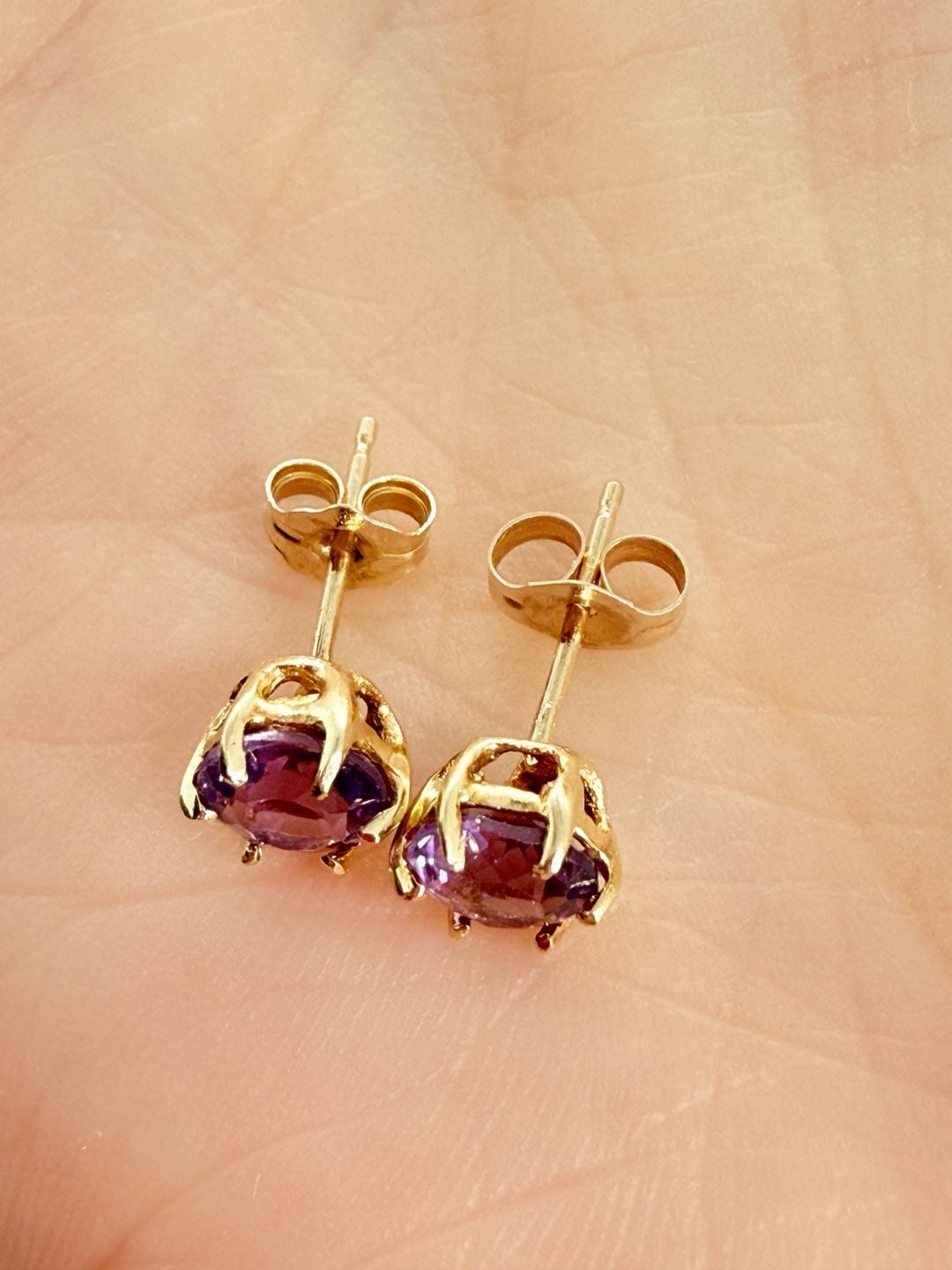 14K Solid Yellow Gold Amethyst Round Prong Stud Earrings Purple February 8