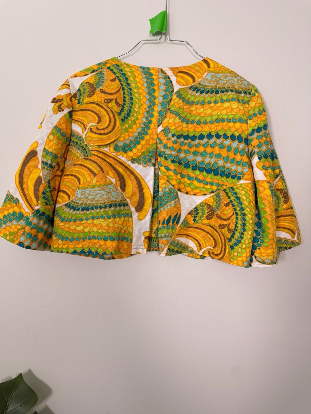 Trina Turk Los Angeles Palm Springs Yellow Green Floral Print Crop Jacket Size 6 7