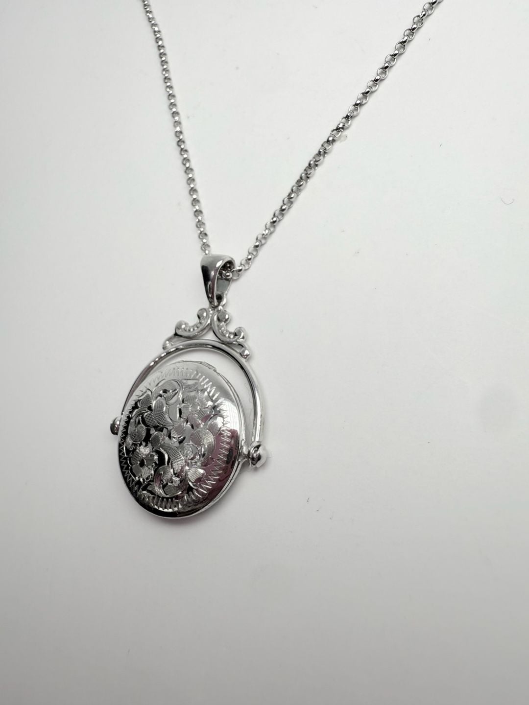 Vintage Victorian Sterling Silver Revolving Locket Necklace Silver Etched 4