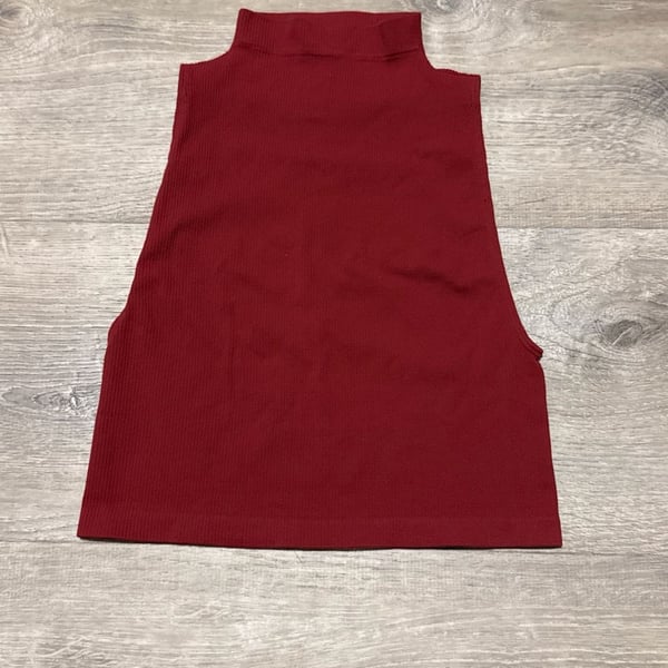 Farm Rio Mock Neck Sleeveless Tank Top Size U / MediumBurgundy Ribbed