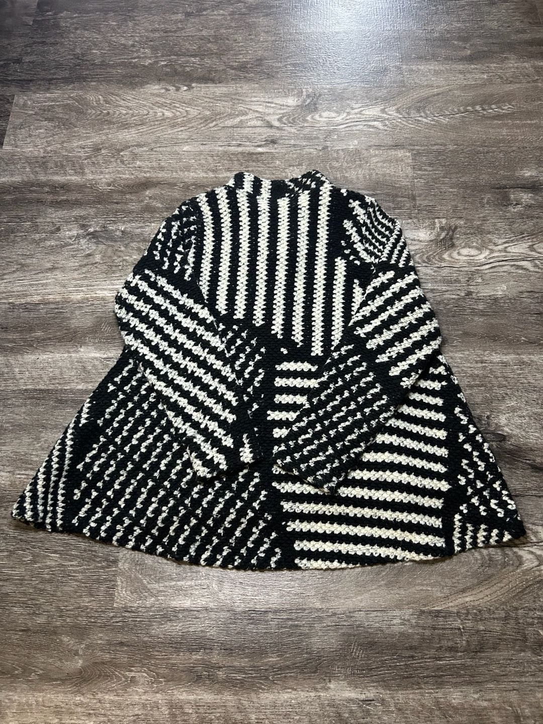 Alembika Cardigan Size 1 Black White Textured Knit Wool Blend 4