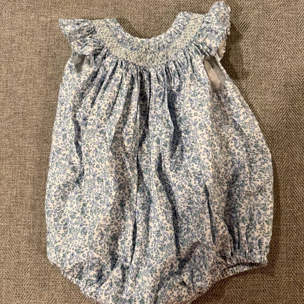 Barquito De Papel Smocked Bubble Romper Size 9 Meses Blue Floral