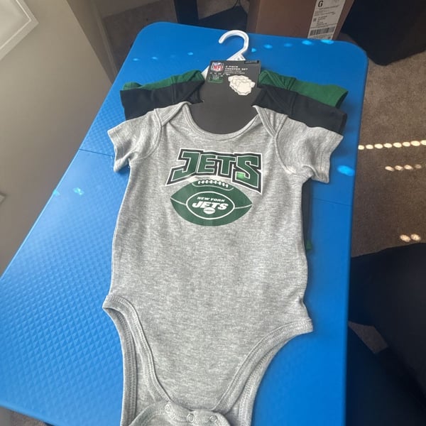 NFL New York Jets 3 Piece Creeper Set Size 12M Baby Bodysuit