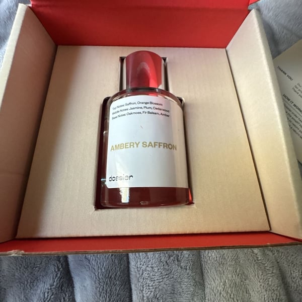 Dossier Ambery Saffron