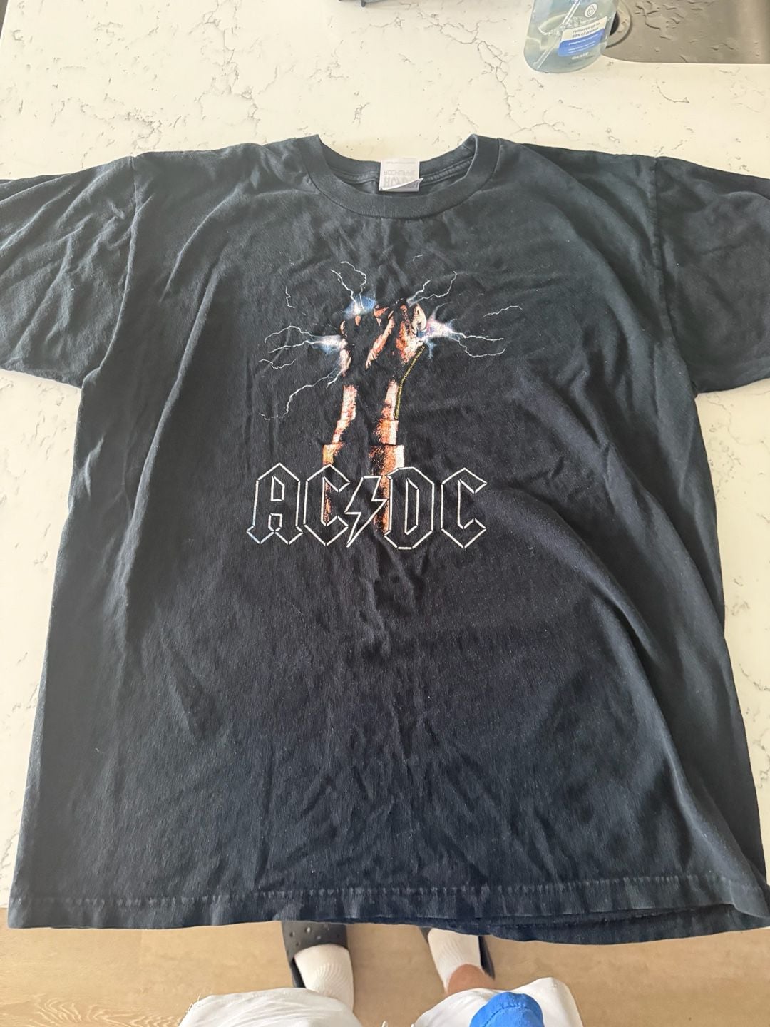 AC/DC Rockware T-Shirt Size L Black Hand of Lightning 2004 Graphic Tee 2