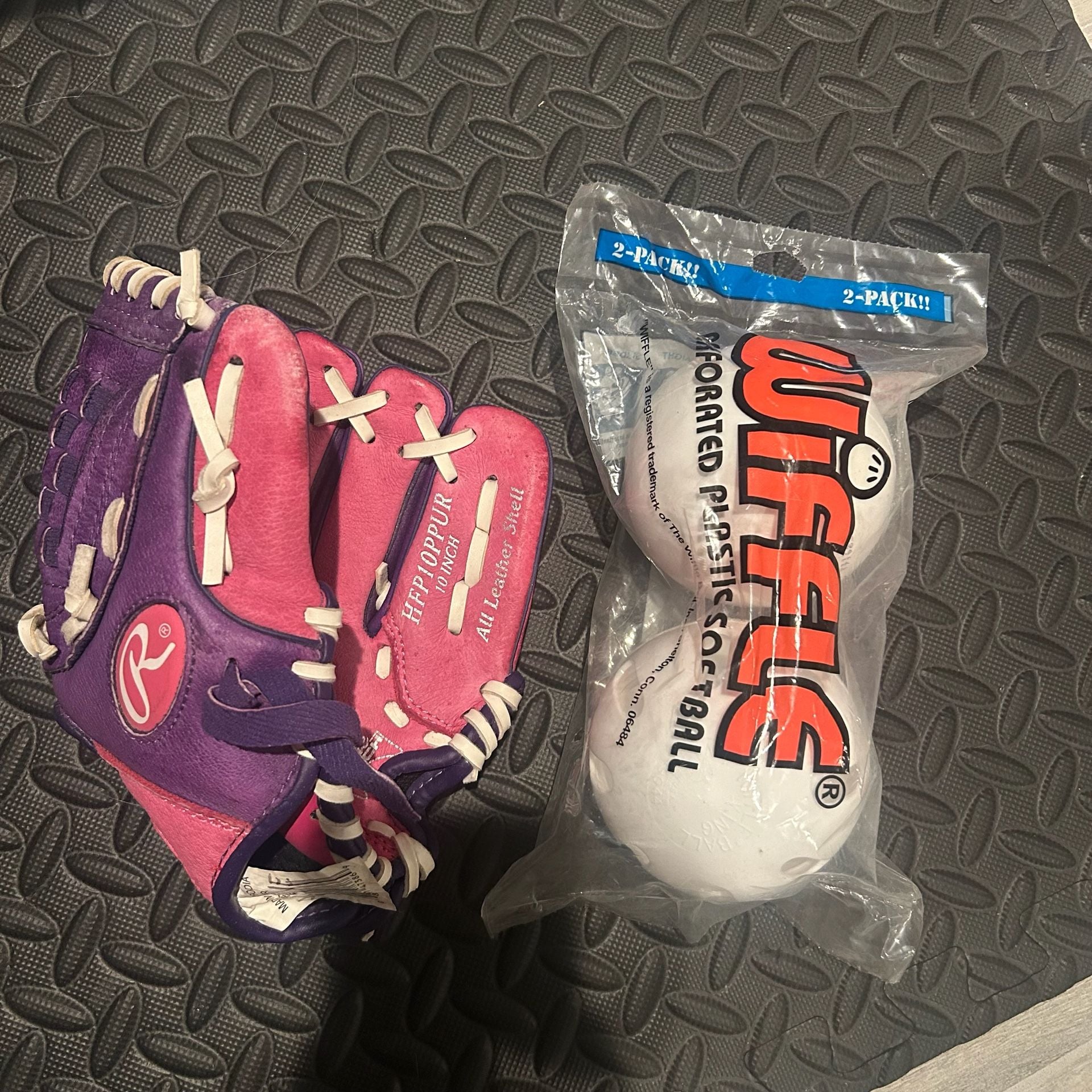Rawlings 10" Youth Softball Glove Purple/Pink + 2 Wiffle Balls Bundle 1