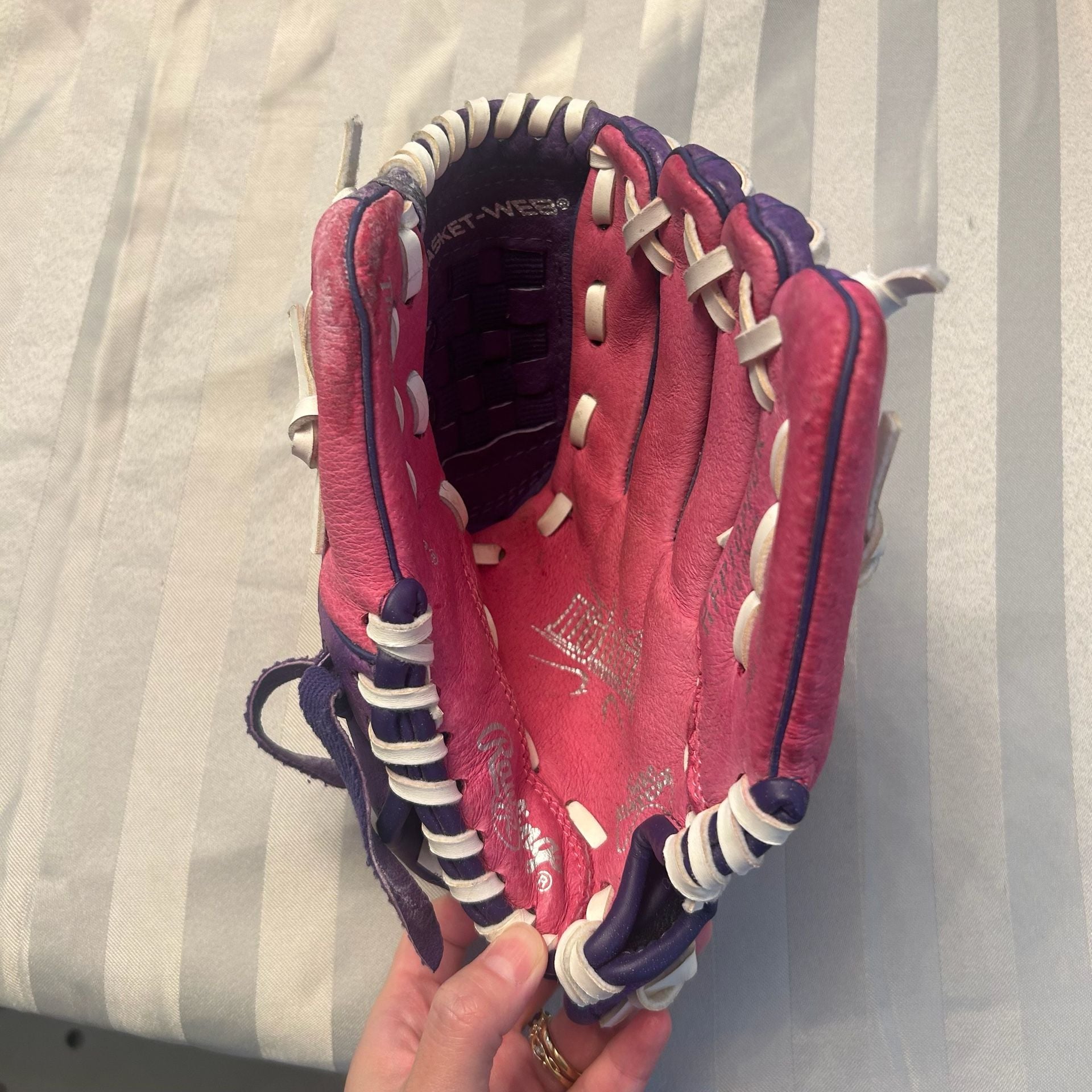 Rawlings 10" Youth Softball Glove Purple/Pink + 2 Wiffle Balls Bundle 2