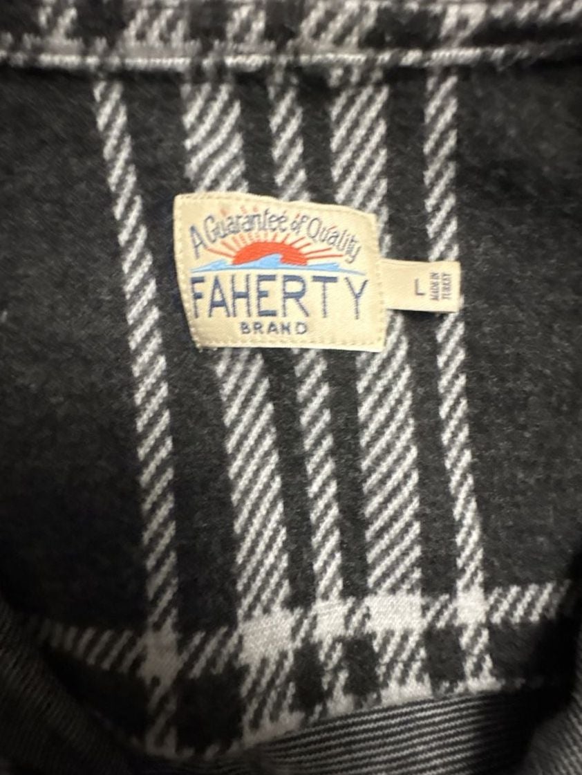 Faherty Men’s Legend Sweater Shirt Size L Charcoal Bone Plaid Flannel 4