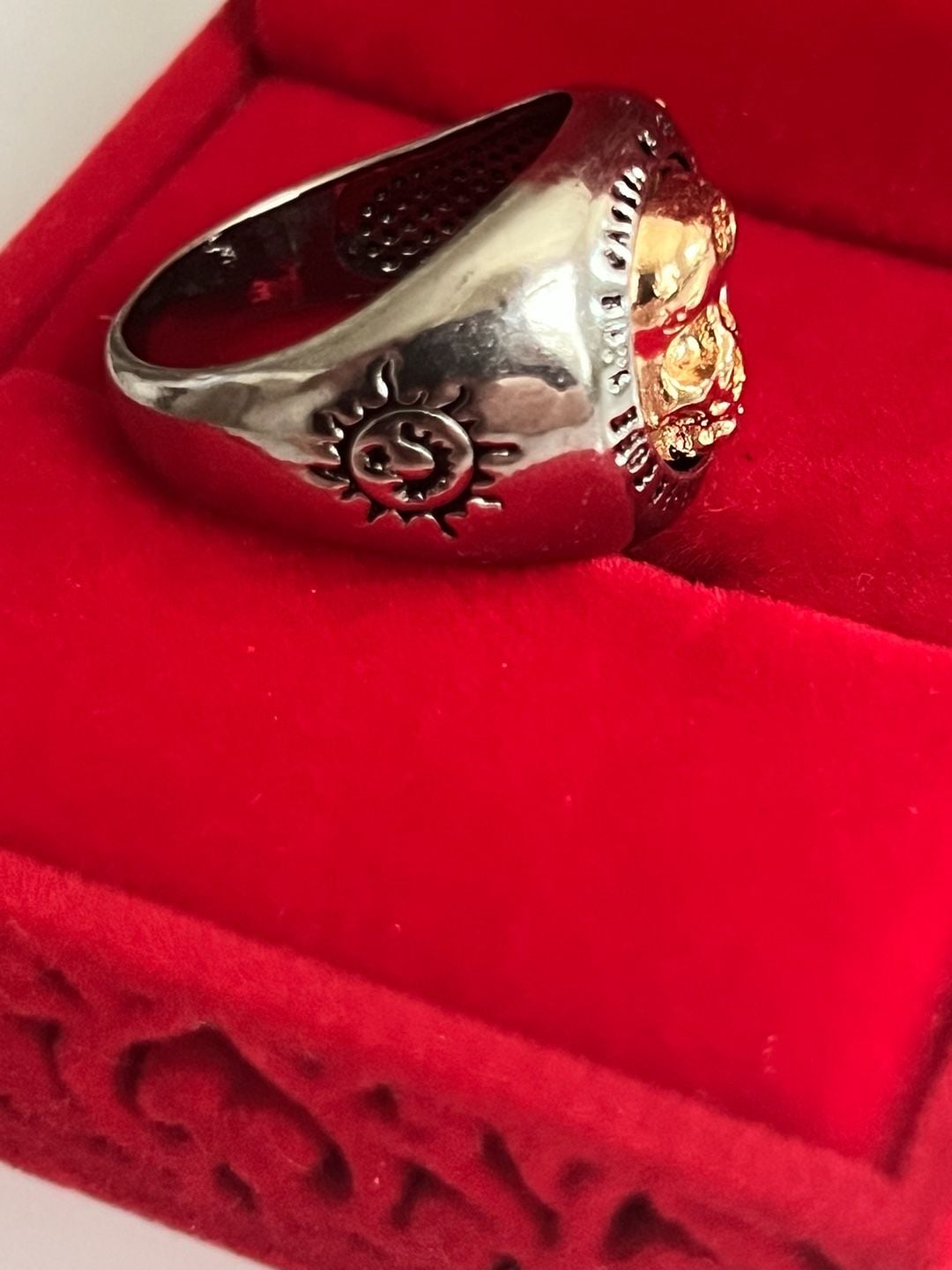 Gothic Bicolor Gold Skull Signet Ring Size 9 7