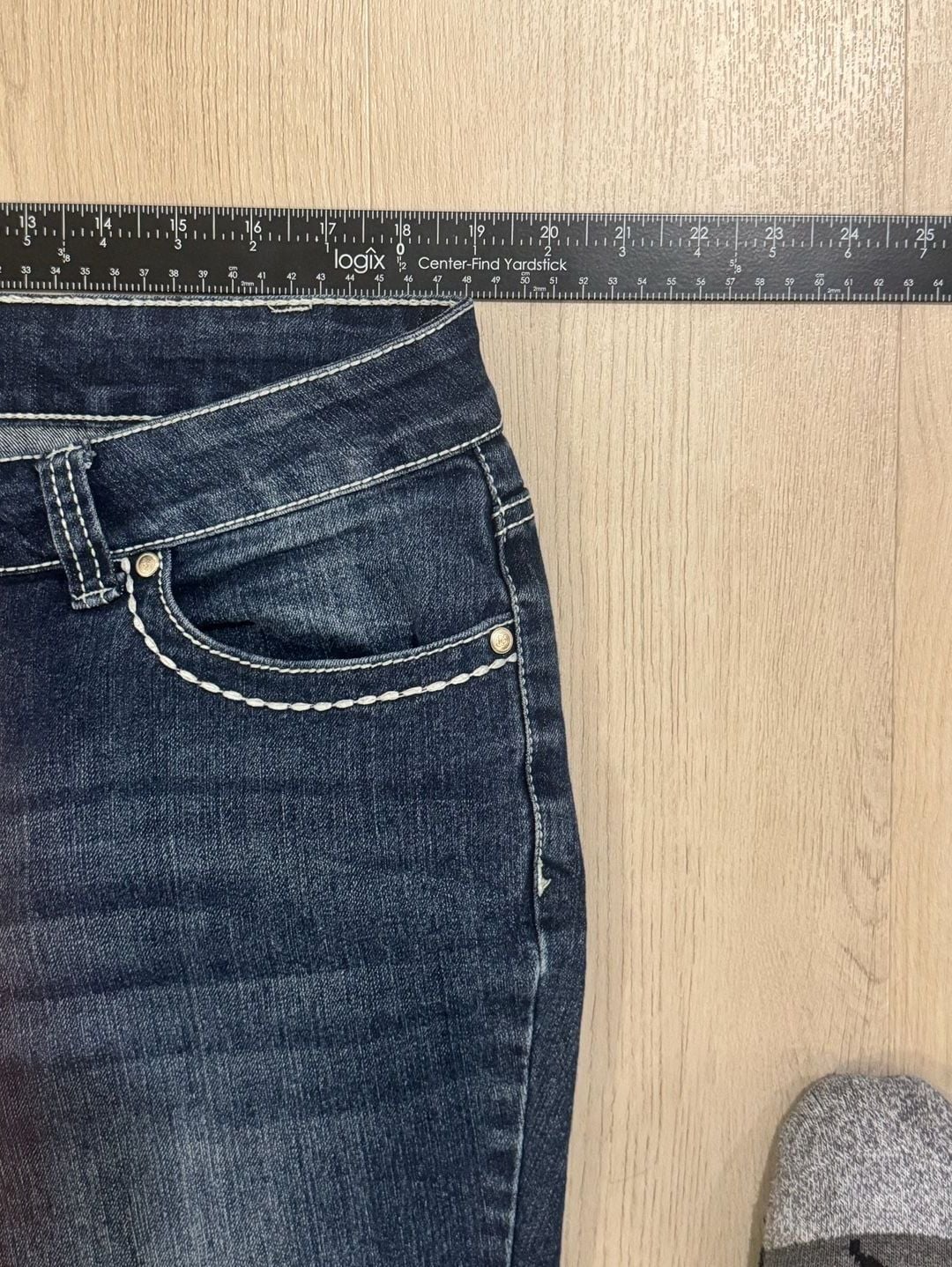 Zco Jeans Embroidered Cross Rhinestone Bootcut Denim Size 30 4