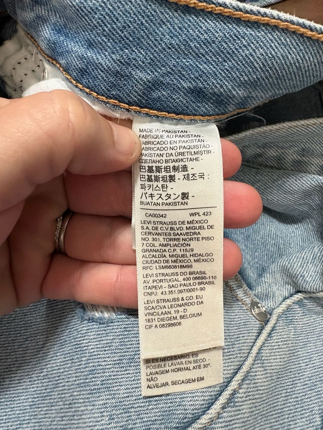 Vintage Levi's SilverTab '94 Baggy Size W31 L31 Distressed Jeans 9