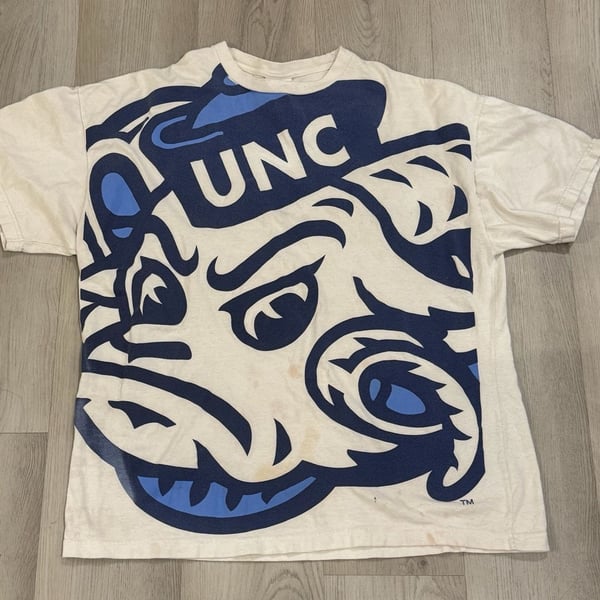 UNC Tar Heels Size XXL T-ShirtFoot Locker Team Edition Apparel