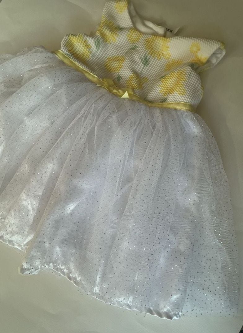 Nannette Baby Sunflower Dress Size 12M White Yellow Tulle 3