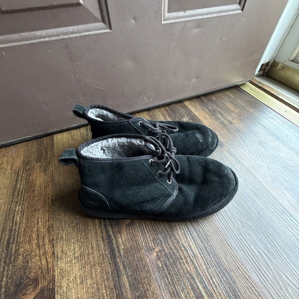 Ugg Neumel Chukka Boot Size 13 Black Suede Shearling