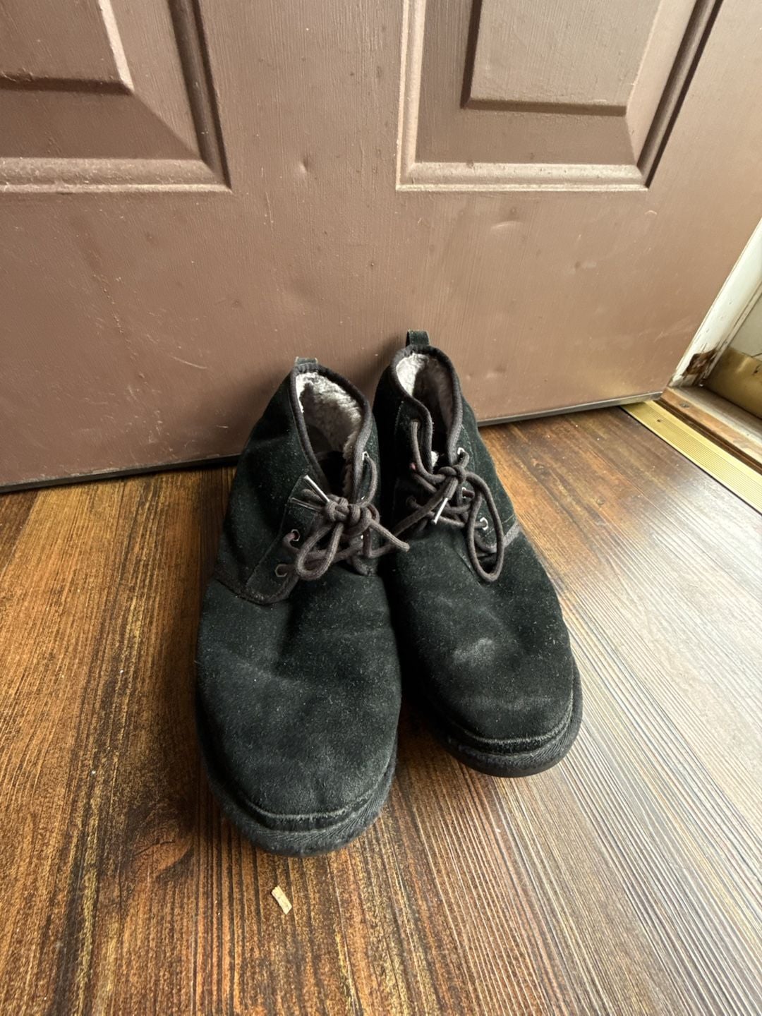 Ugg Neumel Chukka Boot Size 13 Black Suede Shearling 4