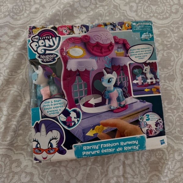 My Little Pony Rarity Fashion Runway Playset
