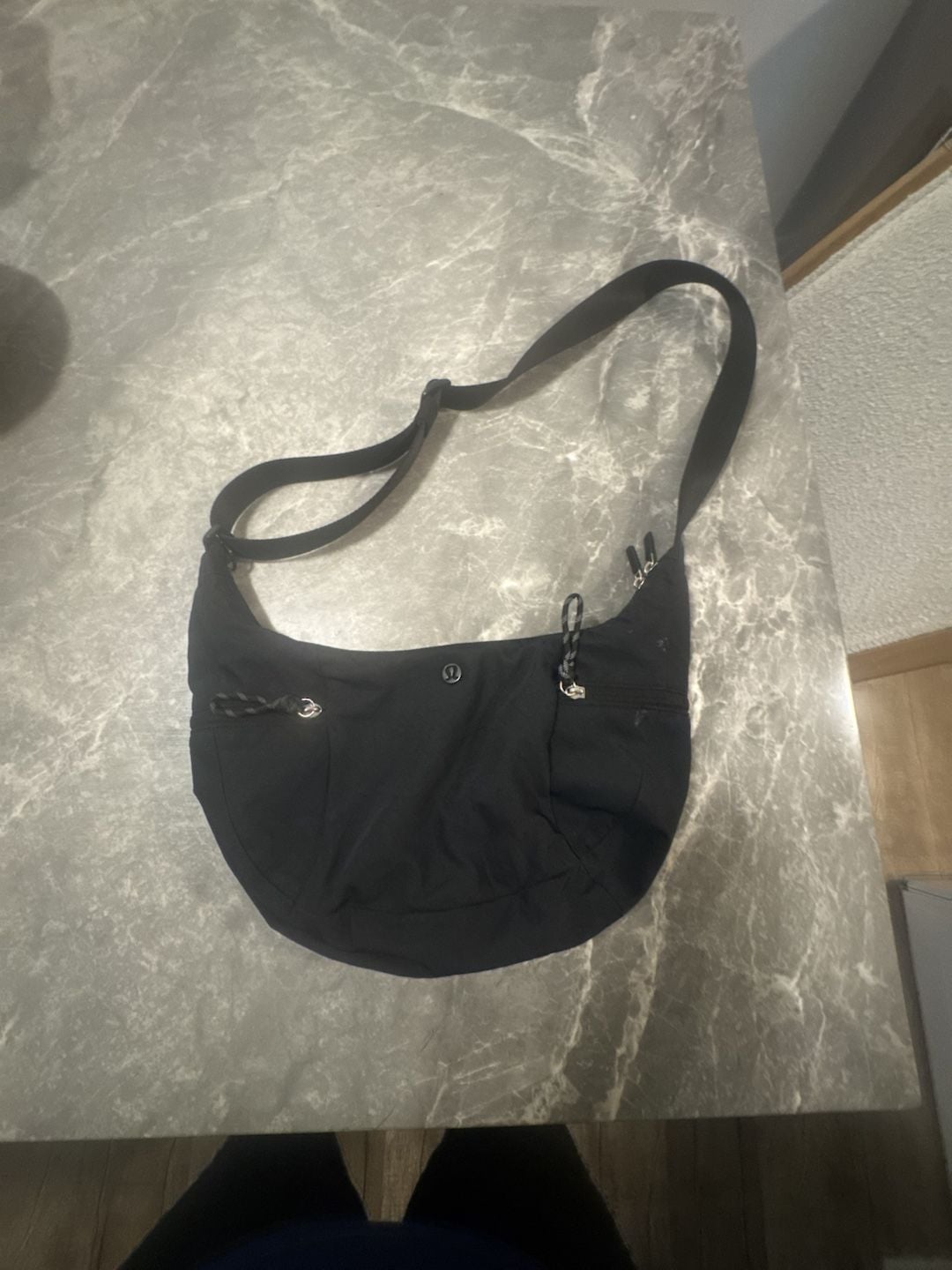 Slouchy Sling Bag 6L 2