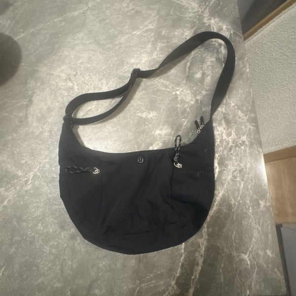 Slouchy Sling Bag 6L