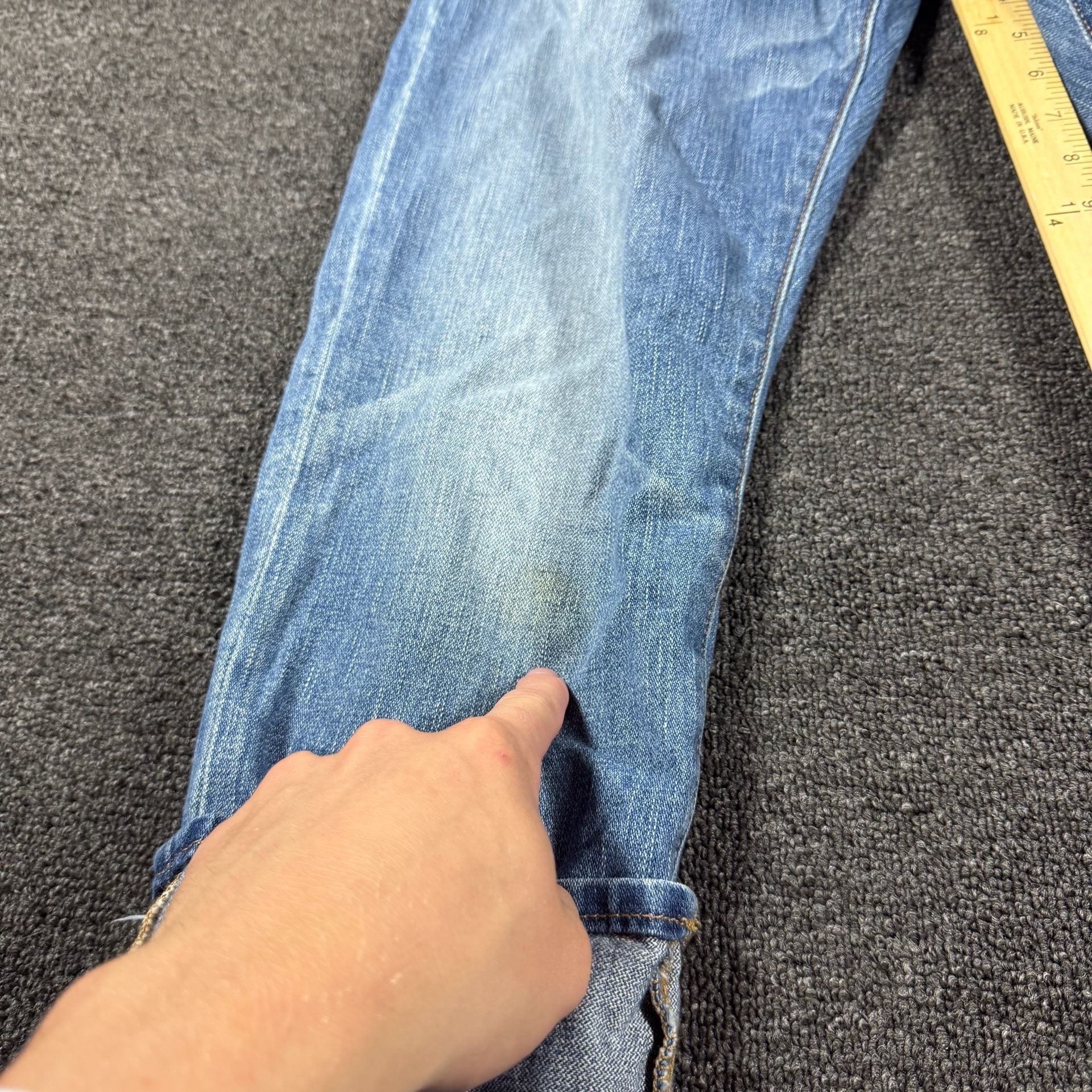 True Religion Light Wash Denim Jeans Blue Cropped & button fly 4