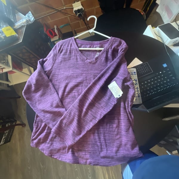 St. John's Bay Classic V-Neck Size XL Purple Long Sleeve Top