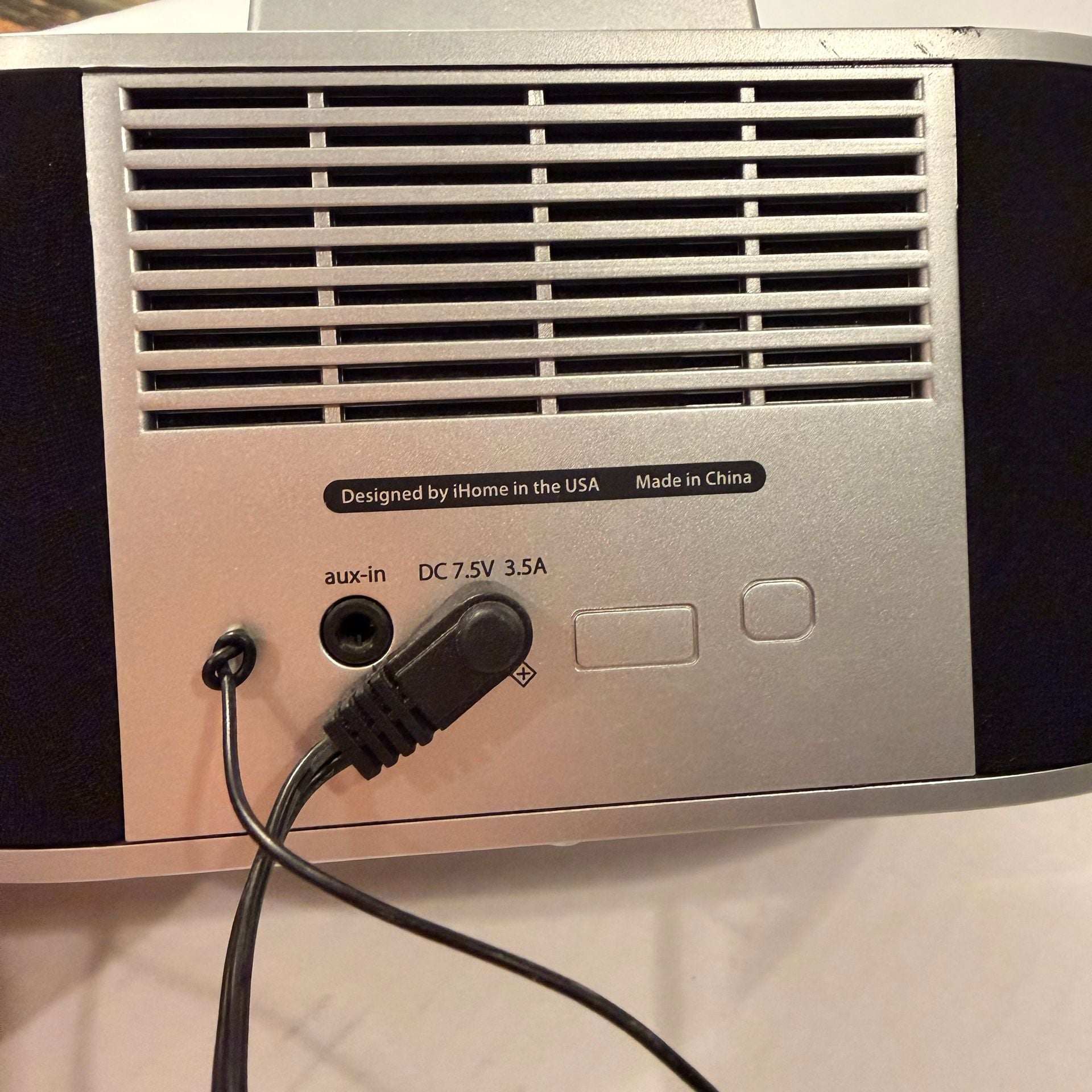IHome iD38 Dual Alarm Clock Radio Speaker 5