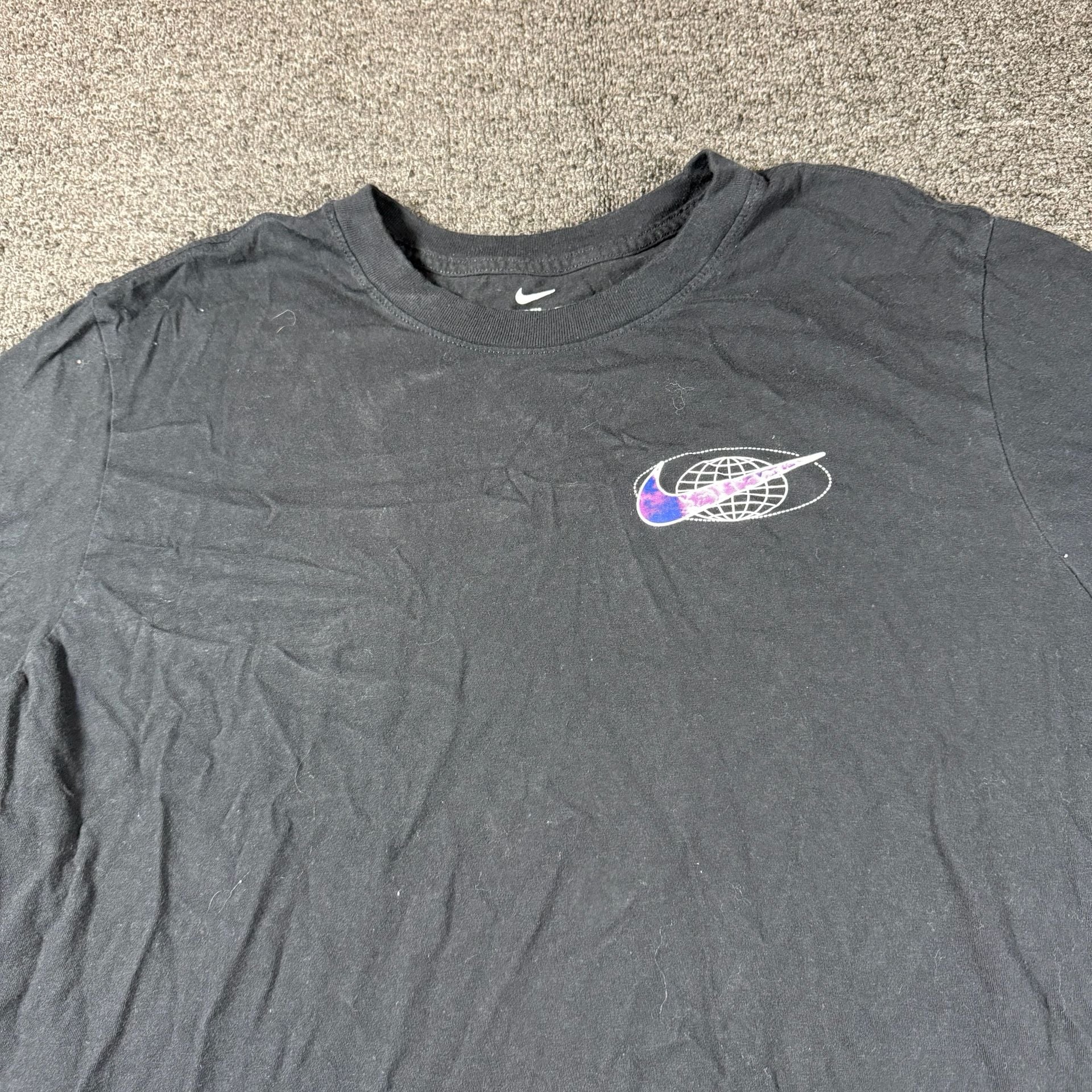 Nike The Nike Tee Size L Black Globe Logo T-Shirt 3