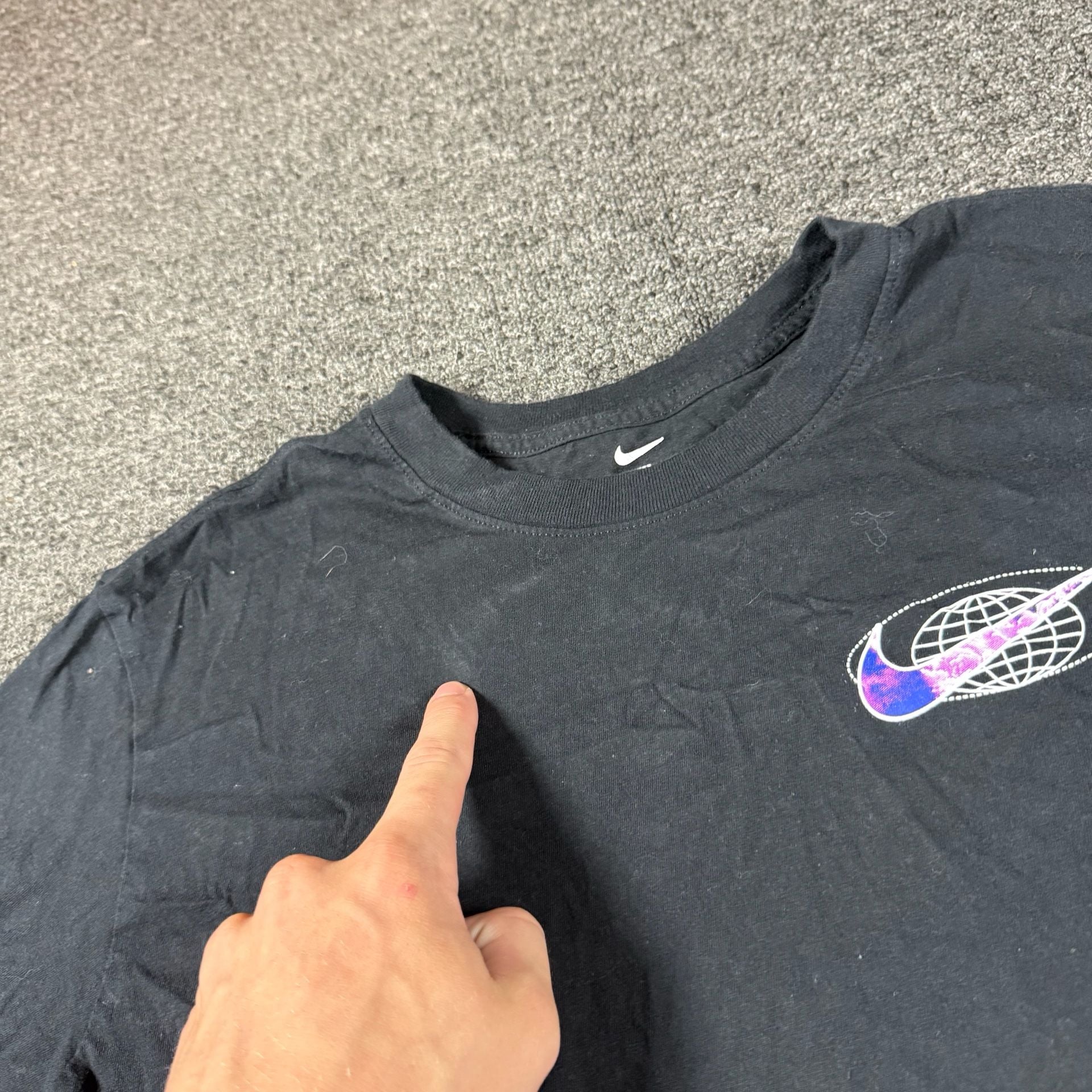 Nike The Nike Tee Size L Black Globe Logo T-Shirt 4