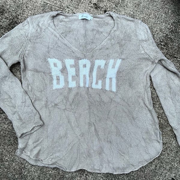 Z- Miracle Beach Knit Sweater Size L Beige V-Neck Long Sleeve