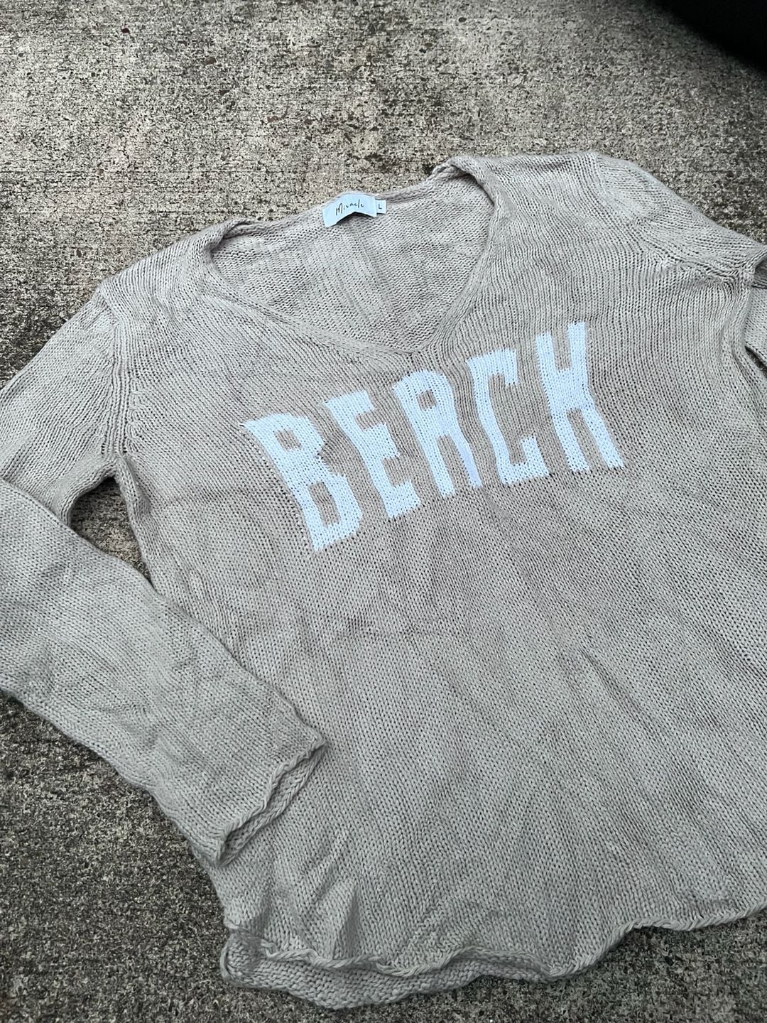Z- Miracle Beach Knit Sweater Size L Beige V-Neck Long Sleeve 3